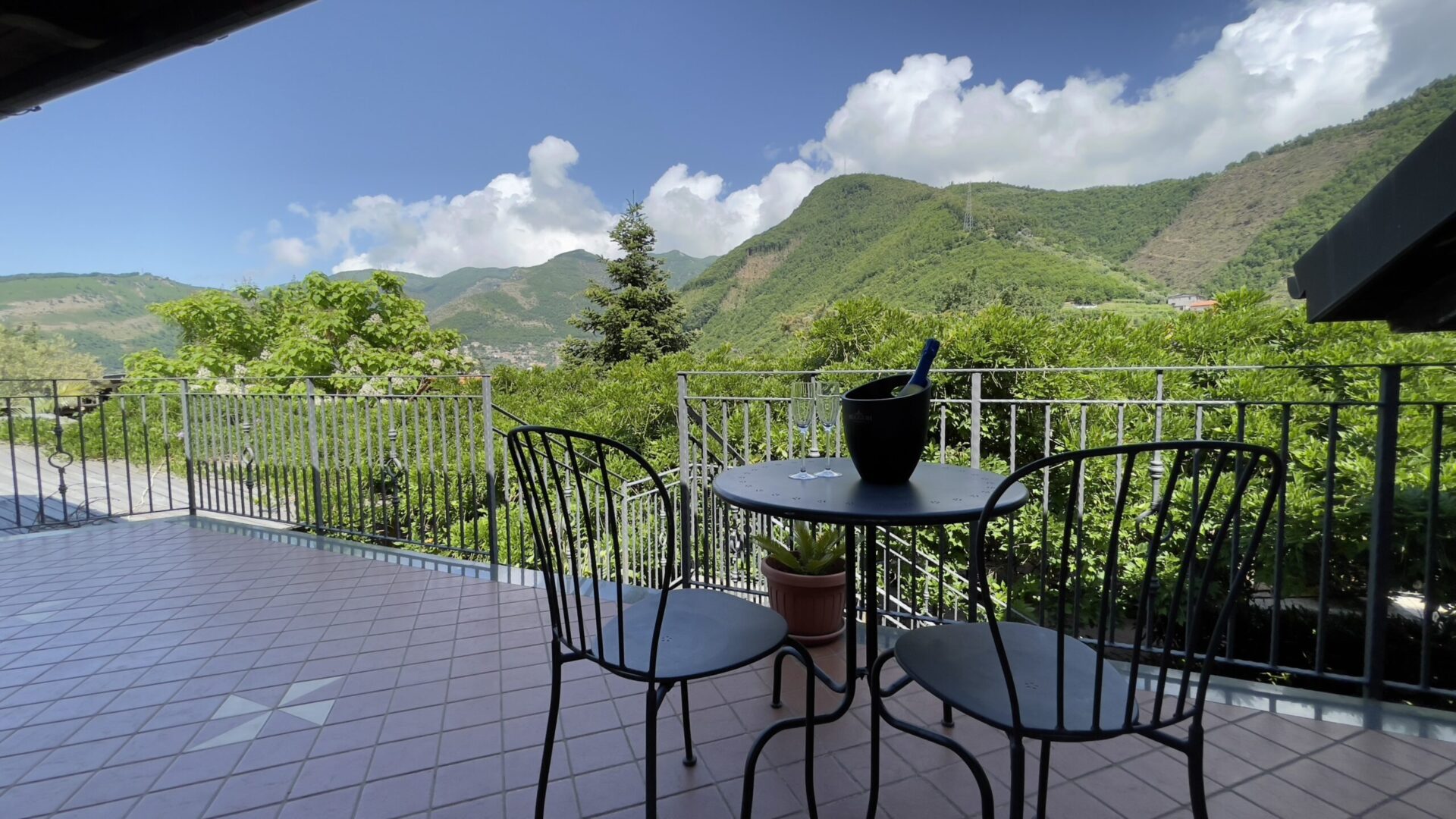 Dettaglio delle camere rustiche dell'agriturismo